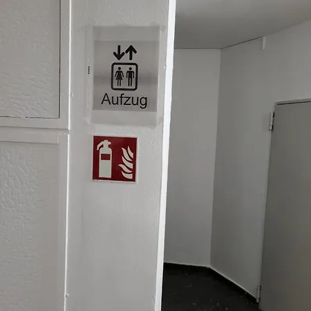 Apartment 21 1- *